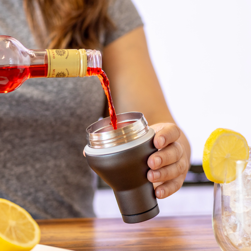 cocktail-shaker-lid-x4 Cocktail_Shaker_lifestyle_2_b714e13d-dd84-4844-956f-11cddc294041.png